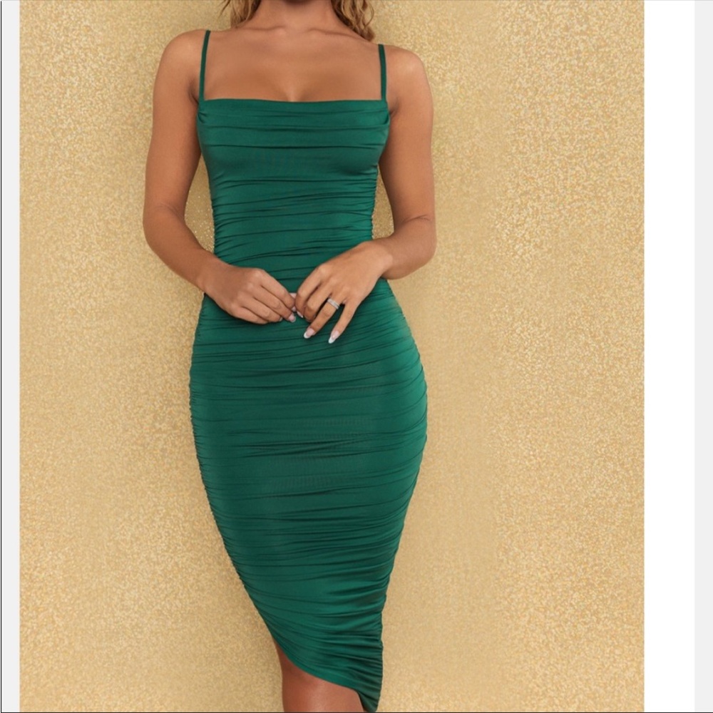 Oh Polly RUCHED BODYCON MIDI DRESS IN GREEN. US size 8